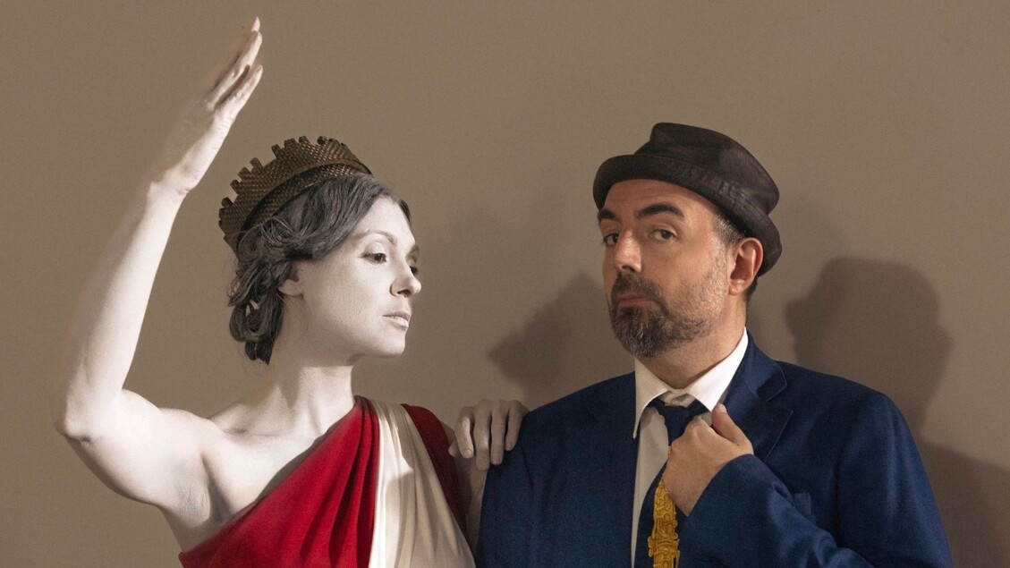 'Swing Politik', la política según Piji y Simona Molinari
