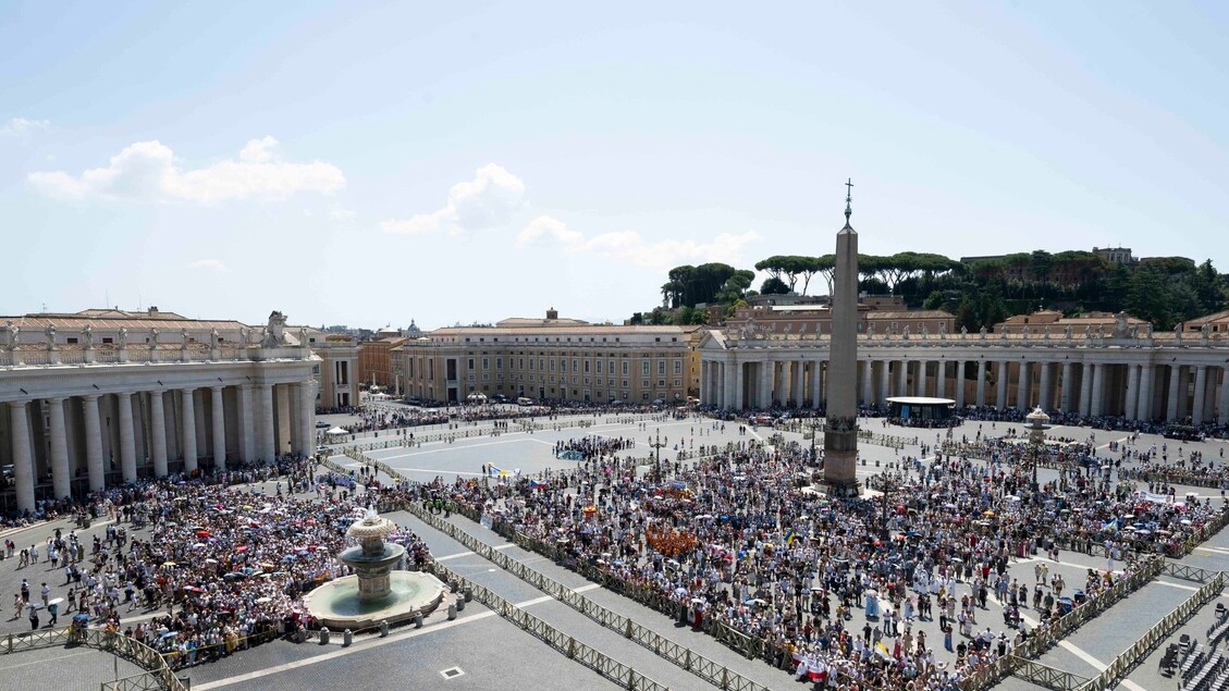 The Pope, sorrow for the victims of Texas, I pray for them