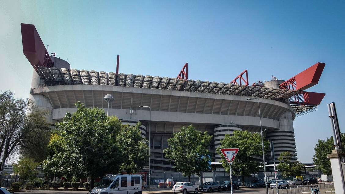 San Siro: Demokrat Parti ve Yeşiller'den gelen eleştirilere göre daha düşük bir satış fiyatı öneriliyor