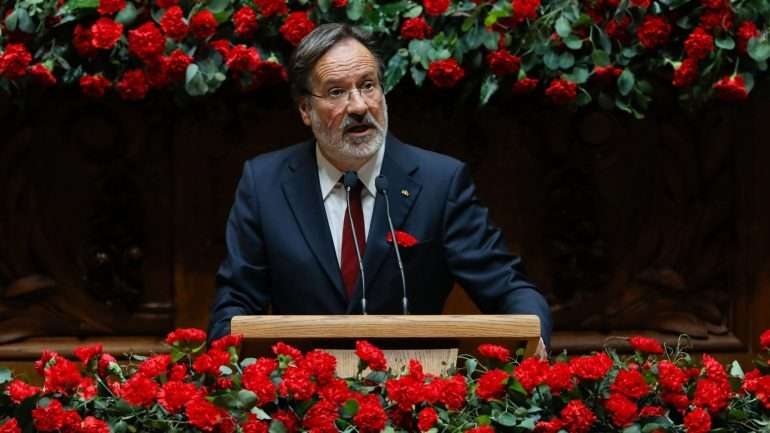 Alberto Martins declara apoio a António José Seguro