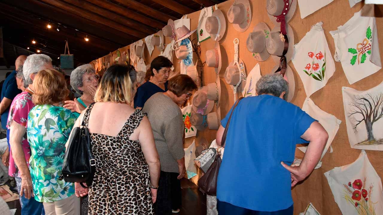 Alcoutim Senior University's academic year ends with dinner, exhibition and academic tuna