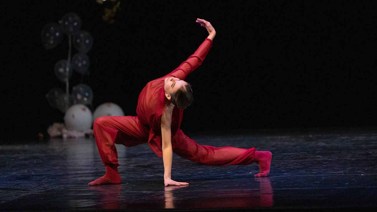 VRSA: Estudiante de la Academia de Ballet Contemporáneo seleccionada para programa de danza internacional