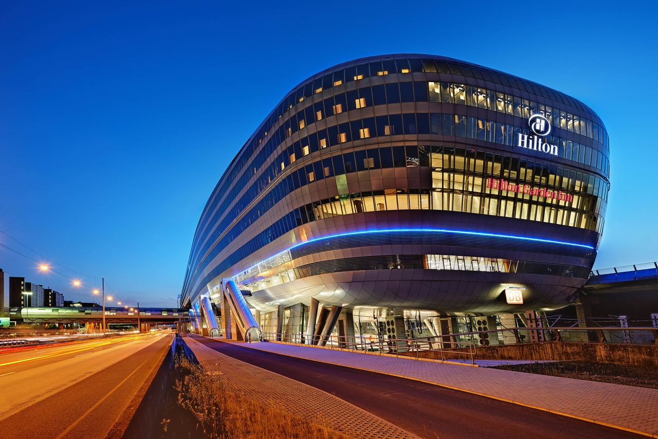 Two hotels, one location: Hilton Hotels at Frankfurt Airport combine comfort with top connections