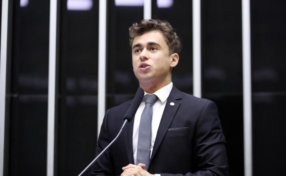 CNDH exige provas de Nikolas Ferreira após declaração sobre pornografia em sala de aula