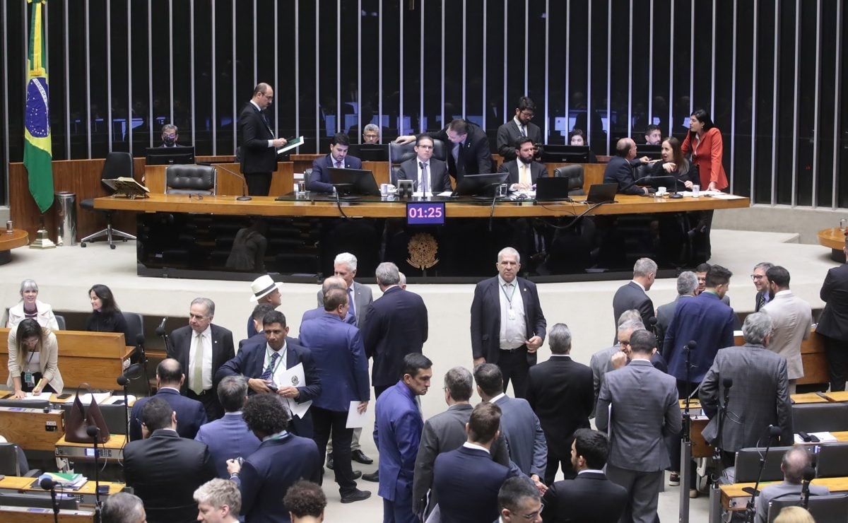 Vea cómo votó cada partido en la urgencia de revocar el decreto de las IOF
