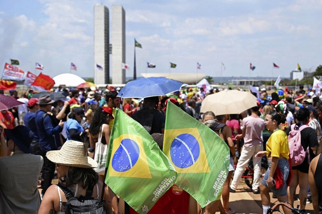 Protestolar, Senato'da Koruma Anayasası Değişikliği'nin veto edilmesine ve Bolsonaro'ya yönelik af kararının zayıflamasına yol açtı