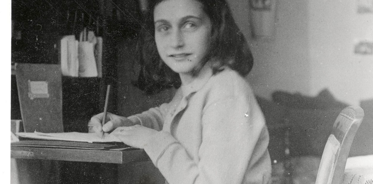 'Anne Frank'ın Günlüğü': Yeni resimli versiyonda cinsellikle ilgili sansürlü pasajlar ortaya çıktı