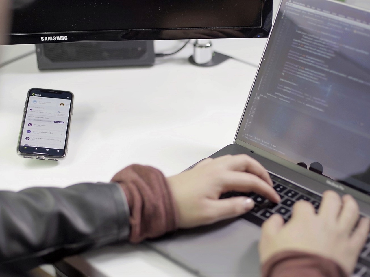 Kodowanie wibracji: Nowa technika programowania polecana przez szefa ds. sztucznej inteligencji w Meta, łatwiejsza do nauczenia