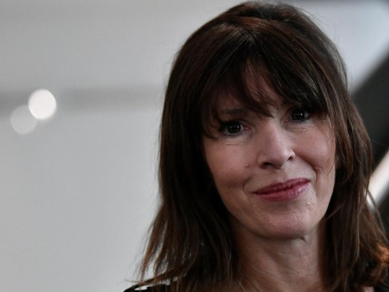 Rachel Cusk powraca z „Paradą”: nowym, kwasowym portretem współczesnego świata sztuki.