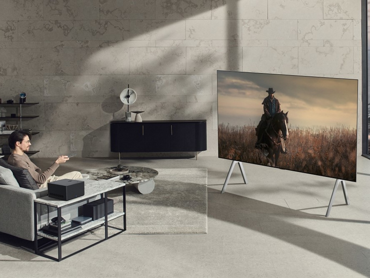85-calowe telewizory Smart TV: Ile kosztuje posiadanie własnego kina domowego?