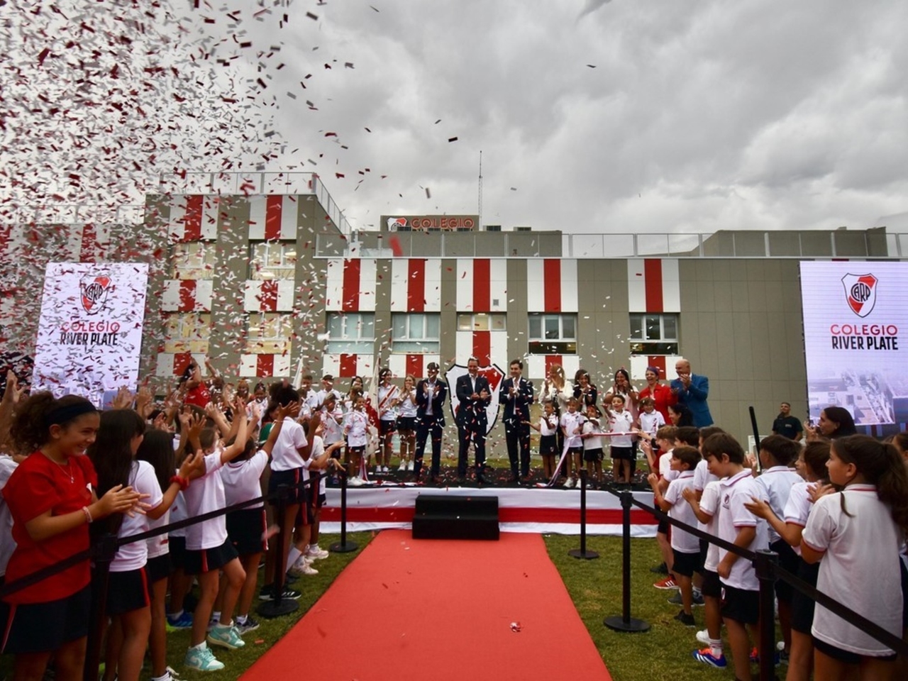 "Dünya şampiyonlarının en çok olduğu okul": River, okulunun yeni binasını açtı