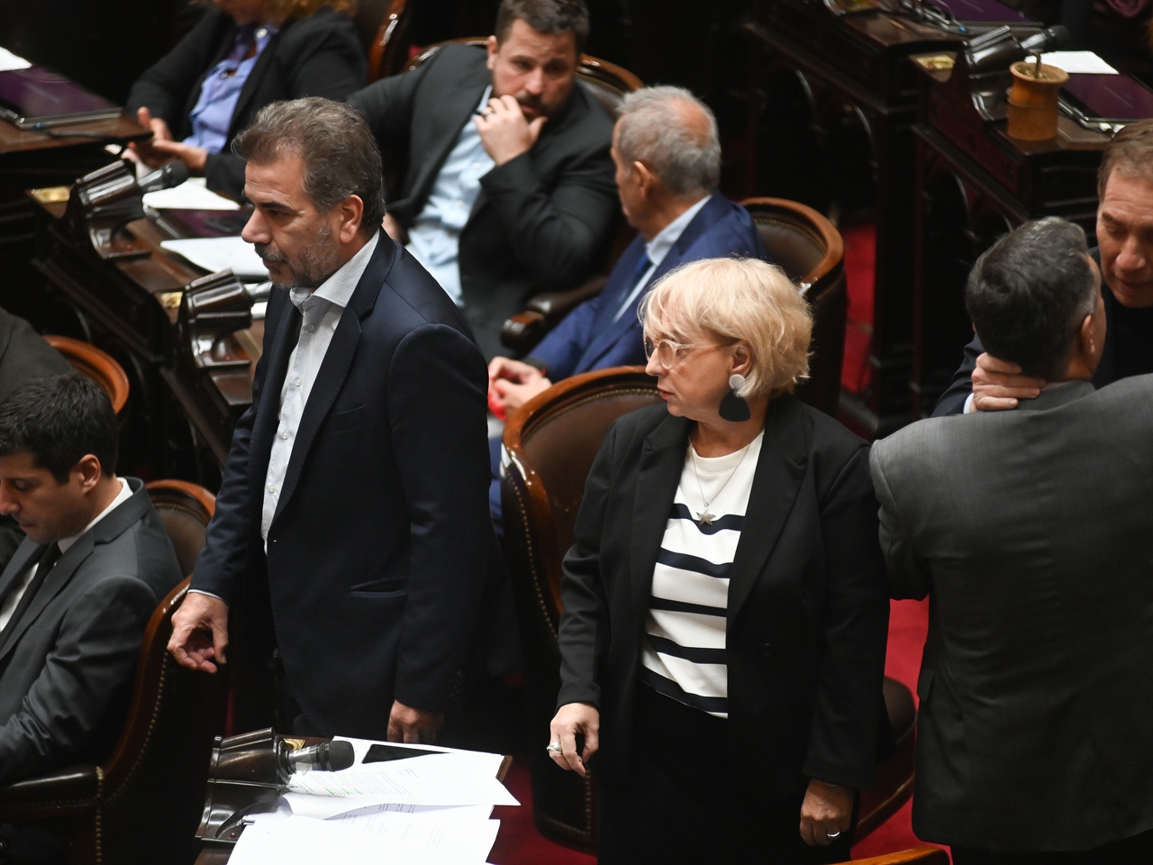 Catharsis, tensions et règlements de comptes au sein du bloc PRO, qui évite une scission à la Chambre des représentants.