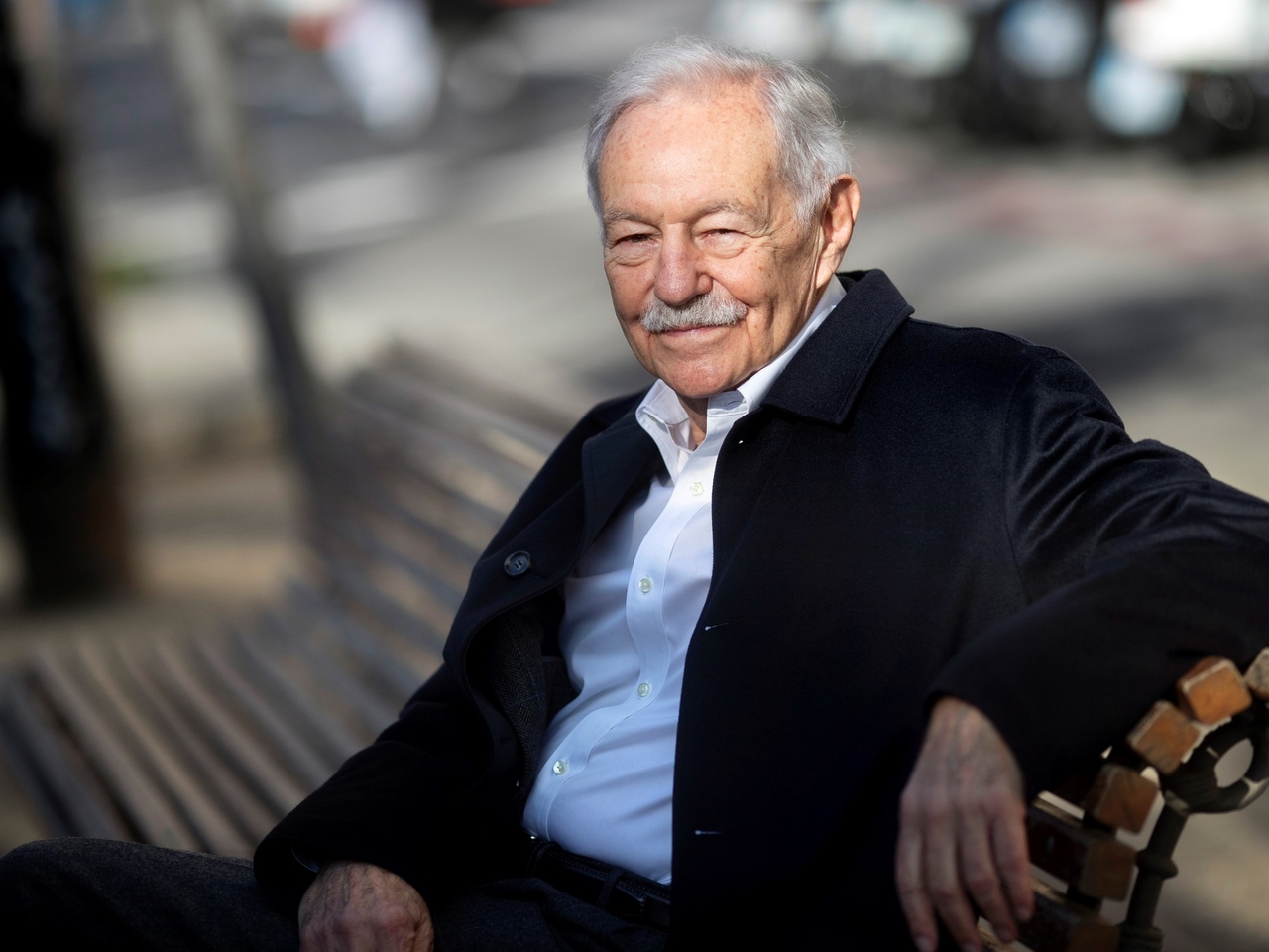Lo scrittore spagnolo Eduardo Mendoza ha vinto il Premio Principessa delle Asturie per la letteratura 2025.