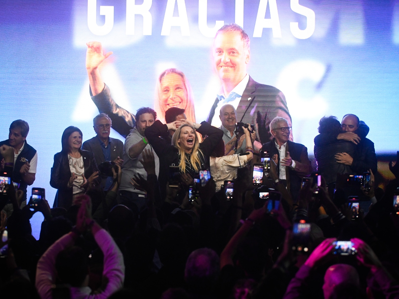 Özgürlükçü kutlama: Karina'nın yaratımına açık destek ve 2027'ye bakış