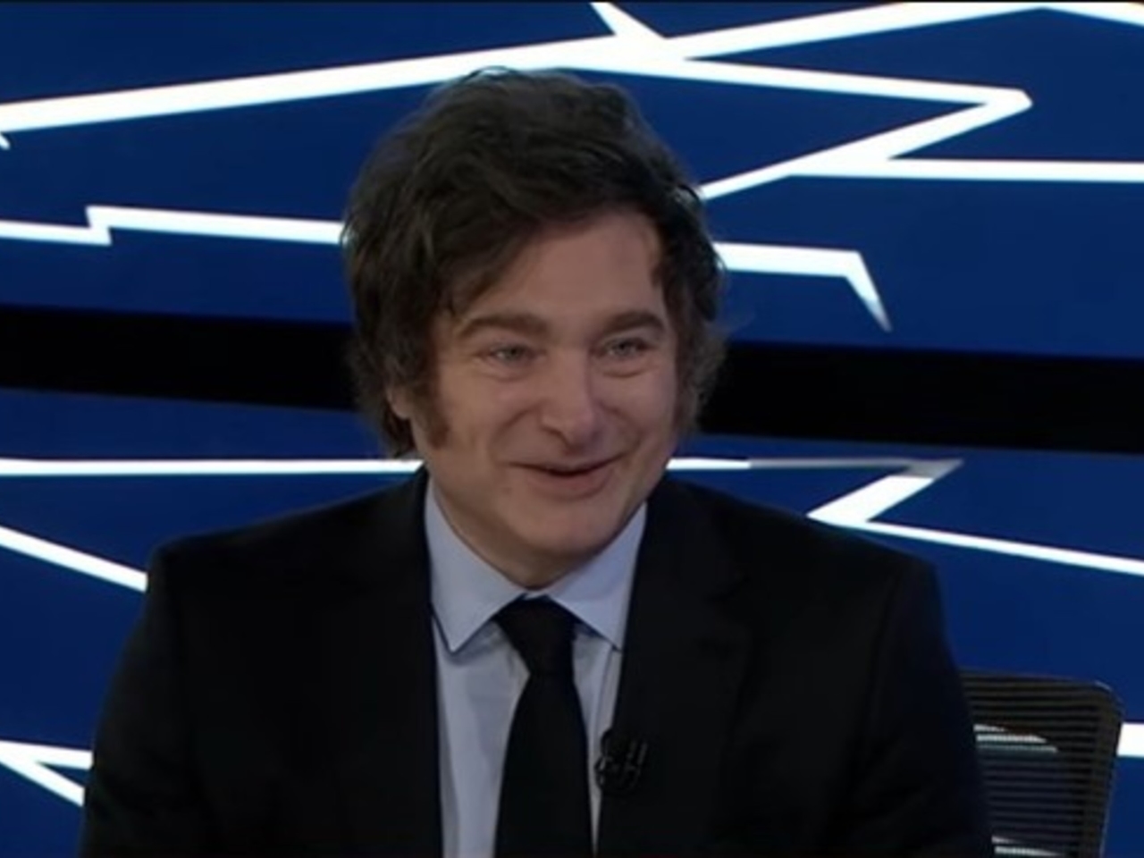 Javier Milei a déclaré que la fausse vidéo de Mauricio Macri était protégée par la liberté d'expression : « Il n'y a pas besoin de poursuivre sur les réseaux sociaux. »