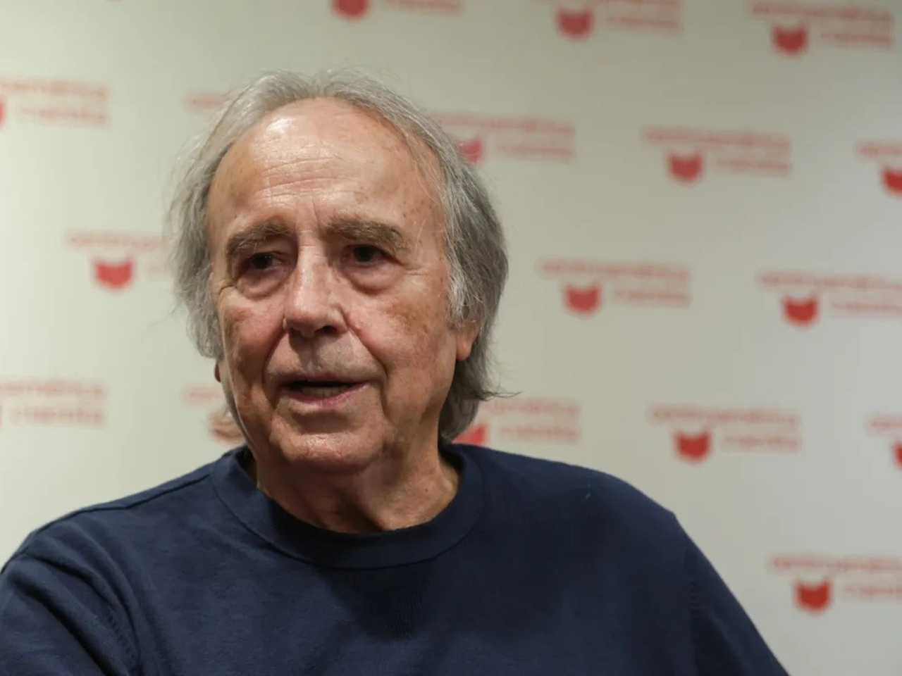 Serrat: "De machtigen willen journalistiek die hun ideologie verspreidt."