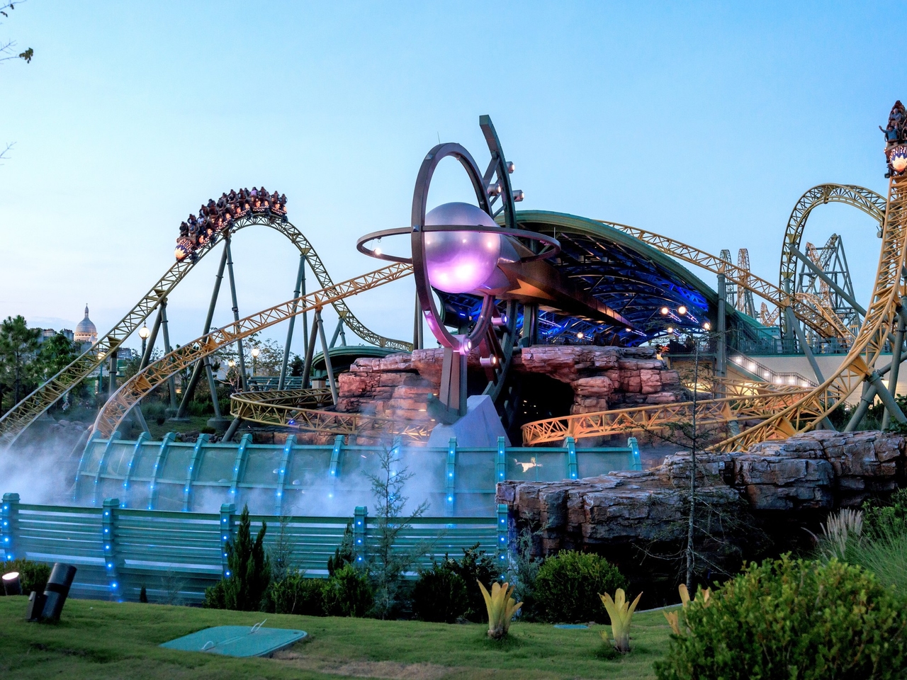 Een dubbele achtbaan en meer dan 50 attracties met innovatieve technologie: Epic Universe, het nieuwste park van Universal Orlando, is nu geopend.