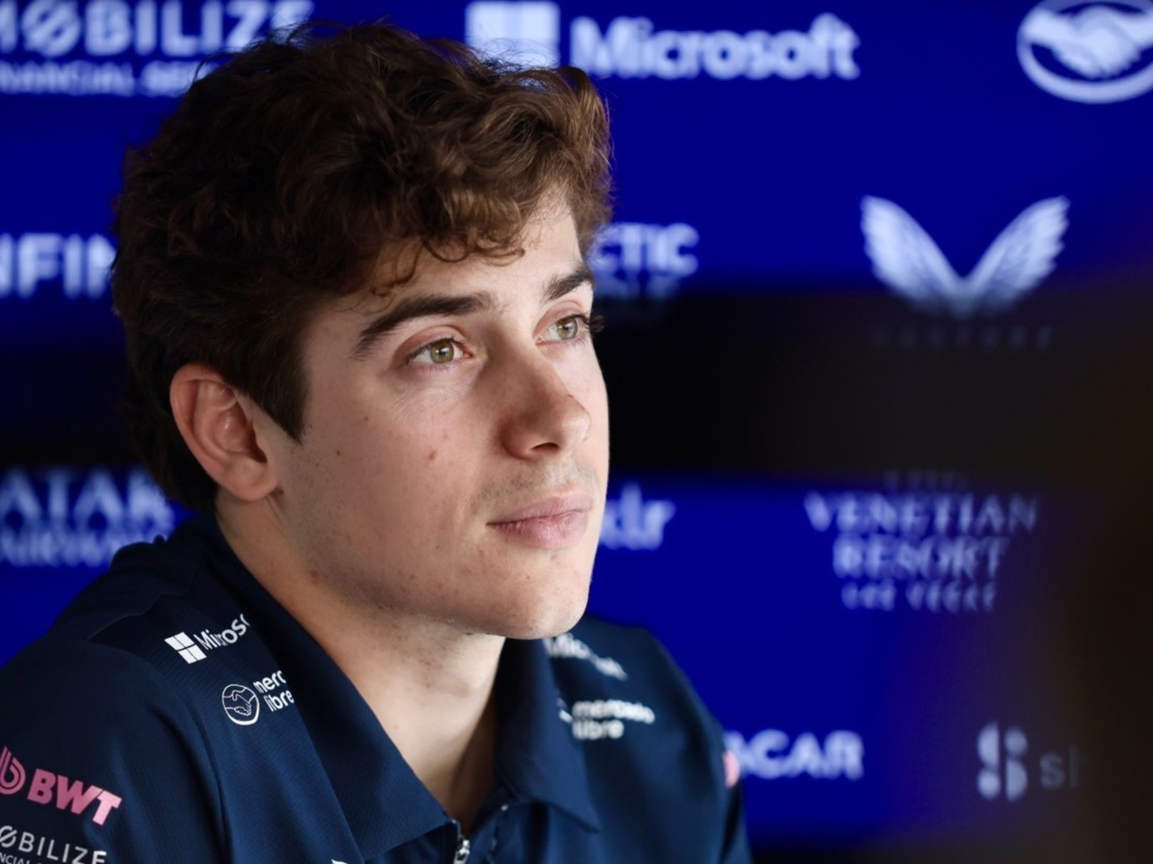 Franco Colapinto en een nieuwe look voor de Grand Prix van Barcelona: welke veranderingen zijn er doorgevoerd aan de auto en het coureurspak?