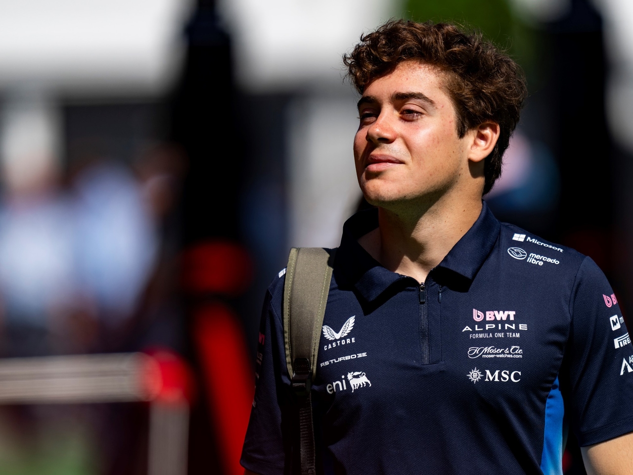 Colapinto verbessert sich in der Startaufstellung für den Großen Preis von Spanien der Formel 1 um einen Platz, da ein anderer Fahrer unerwartet ausfällt.