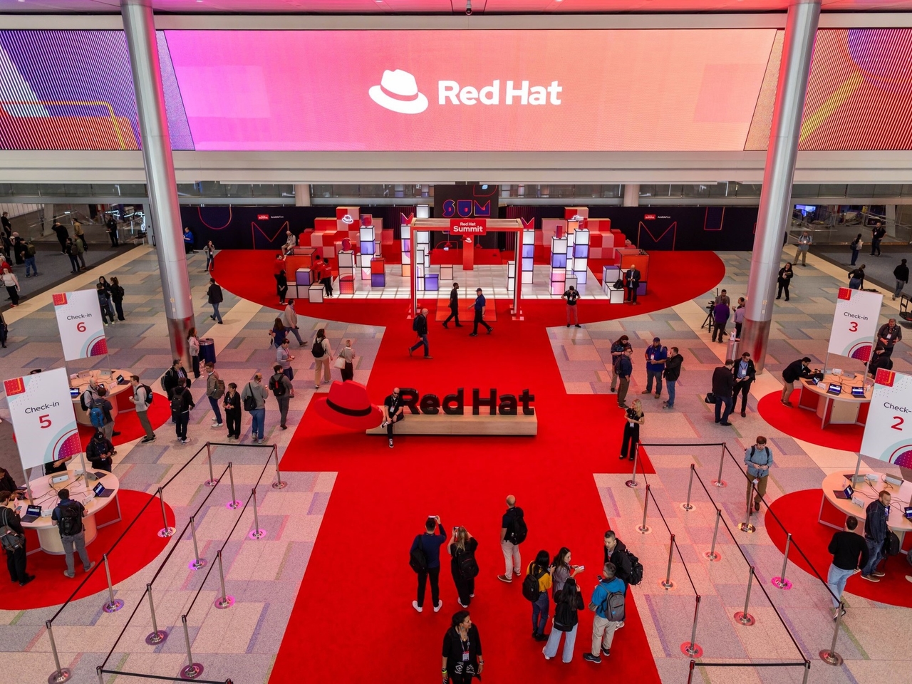 RHEL 10 : le nouveau système d'exploitation d'entreprise allie IA, cloud et sécurité avancée
