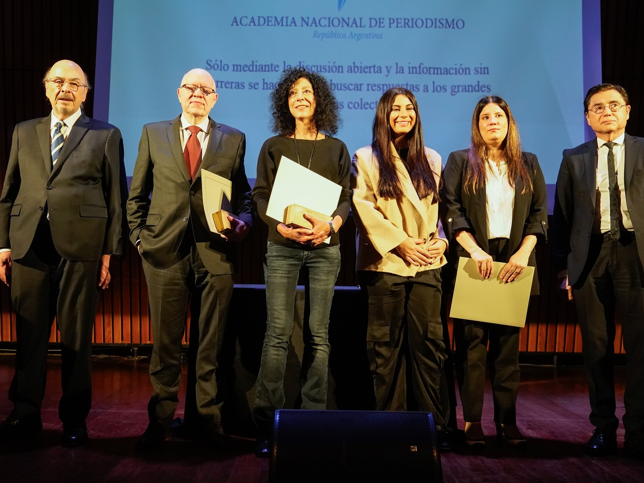 Premiaron a Leila Guerriero y Jorge Fernández Díaz: “Una facción busca domesticar al periodismo"