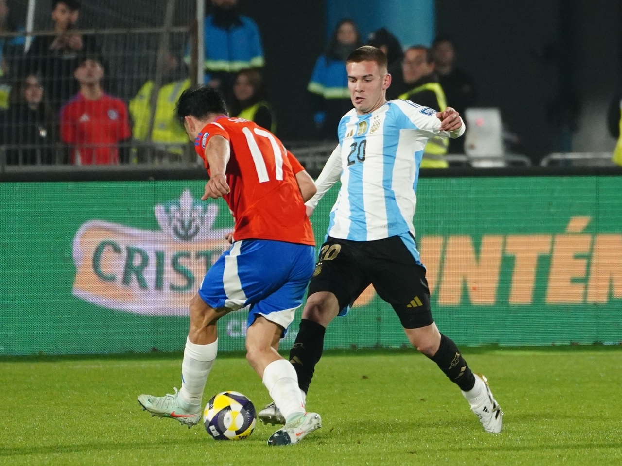 Franco Mastantuono gab sein Debüt für die argentinische Nationalmannschaft und stellte einen Rekord für Frühreife in den Himmelblau-Weißen auf.