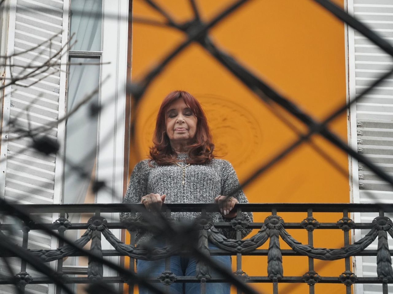 Prison de Cristina Kirchner : le gouvernement veut que l'ancienne présidente soit prévenue à son domicile pour qu'il n'y ait pas de marche.