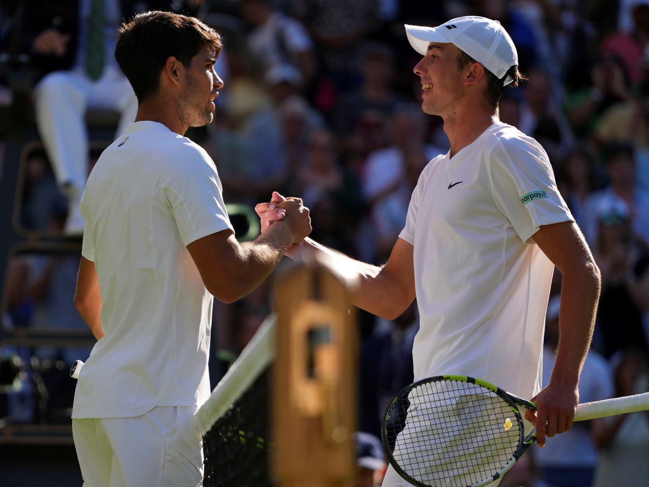 Clash of extremes at Wimbledon: Alcaraz and Tarvet were born in the same year, but the Spaniard showed why he is 700 places ahead.