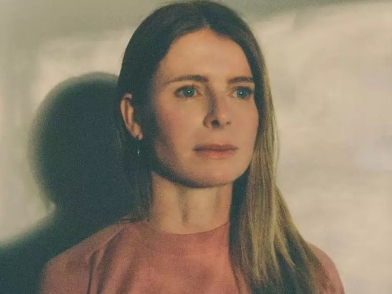 "The Guest" van Emma Cline: een psychologische thriller over luxe en ontheemding