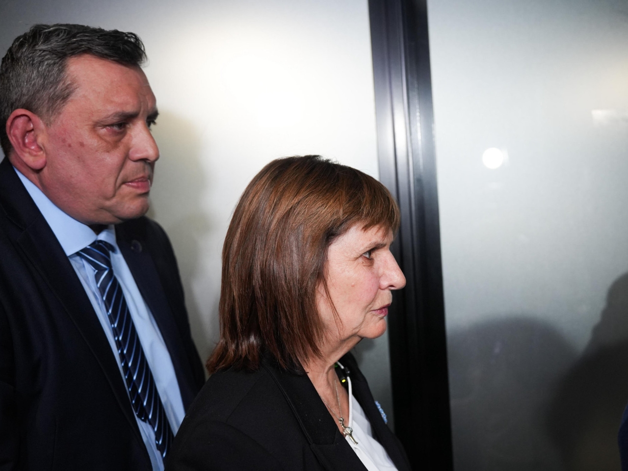 A rare sanction against 24 police officers is being introduced into the campaign: Bullrich met with Bondarenko and demanded that Kicillof reinstate those who were dismissed.