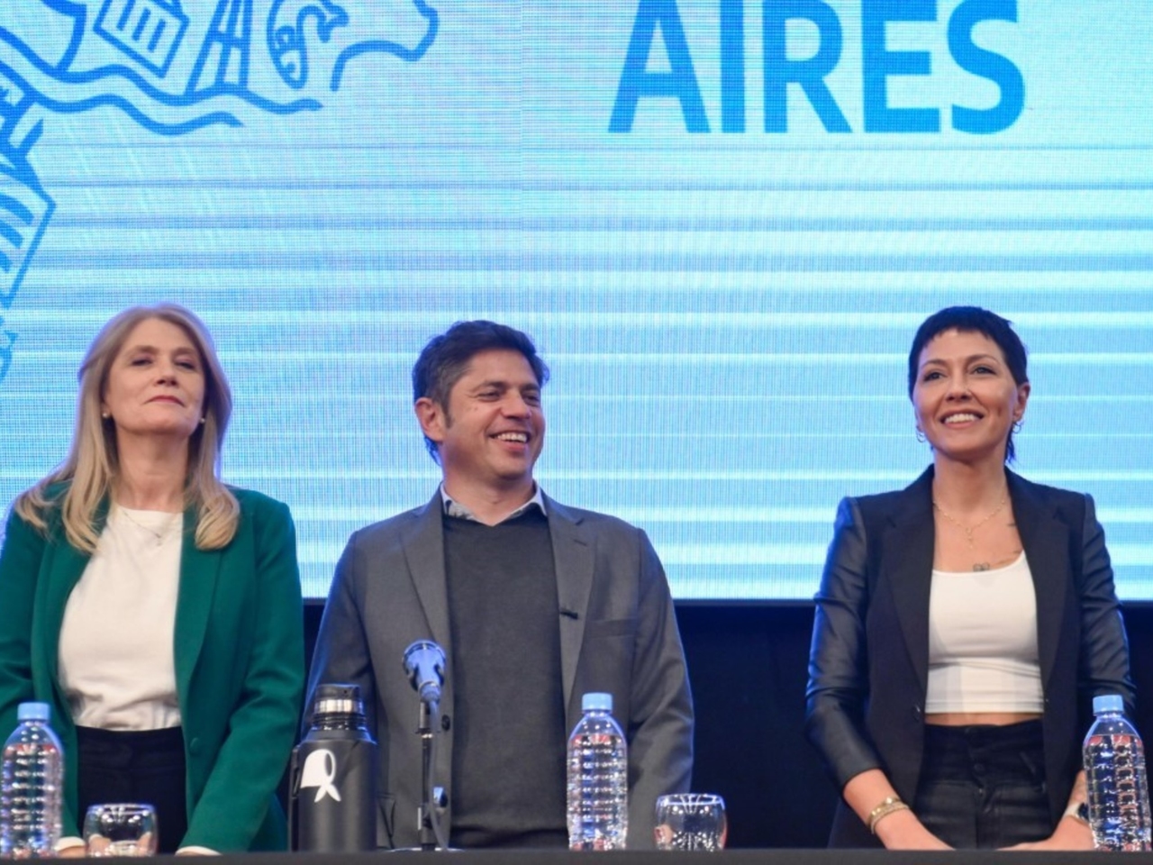 Zorganizowano wydarzenie w twierdzy La Cámpora, aby Kicillof i drużyna K. usiłowali uspokoić konflikt i zjednoczyć siły.