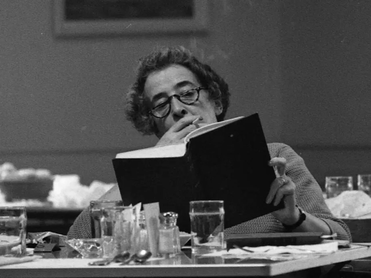 A 50 años de la muerte de Hannah Arendt: retrato de una mente imprescindible, por Thomas Meyer