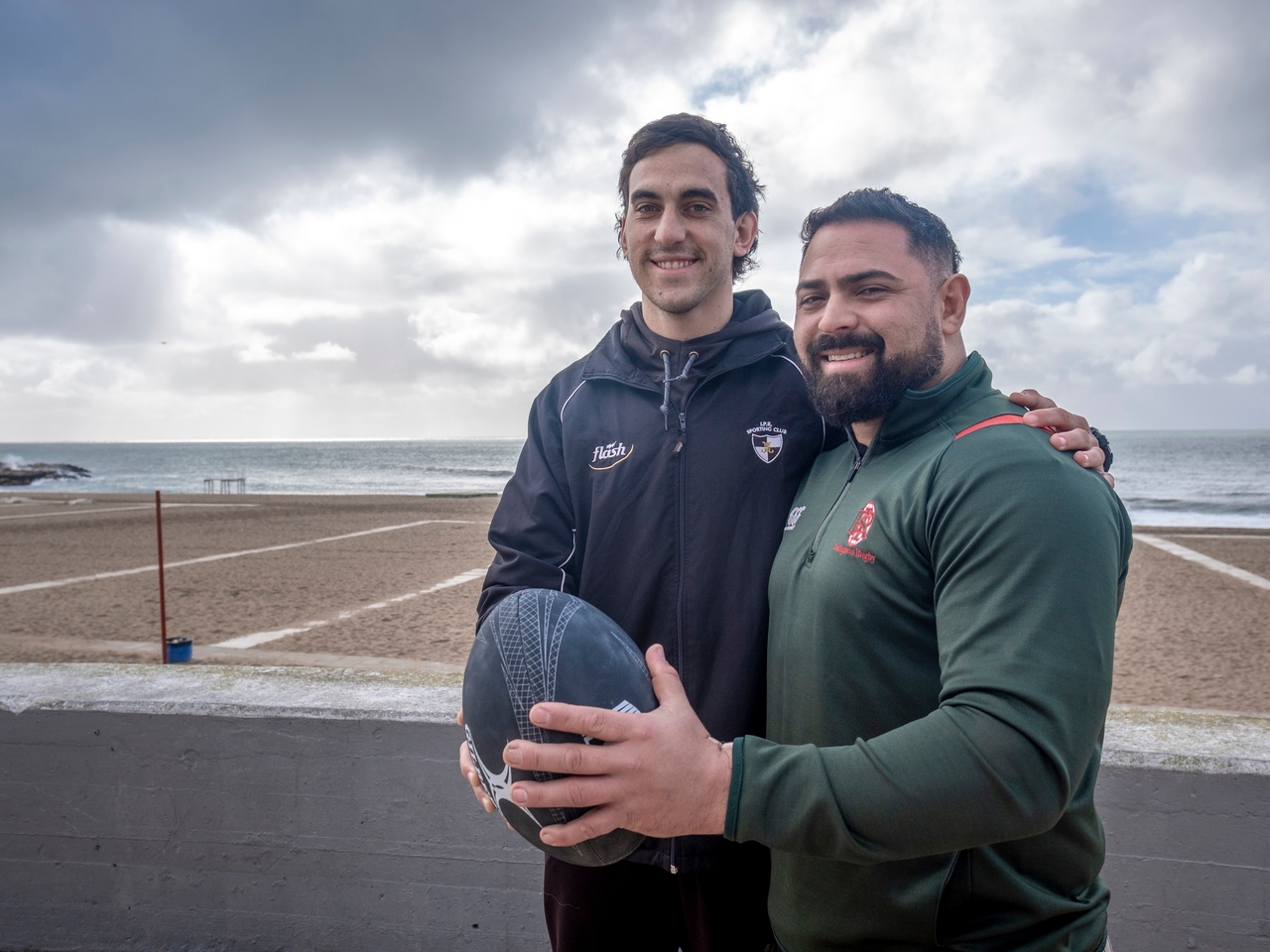 Das mit größter Spannung erwartete Foto: Sie waren Rivalen, er rettete ihr bei einem Rugbyspiel das Leben und als Krönung kamen sie wieder zusammen.