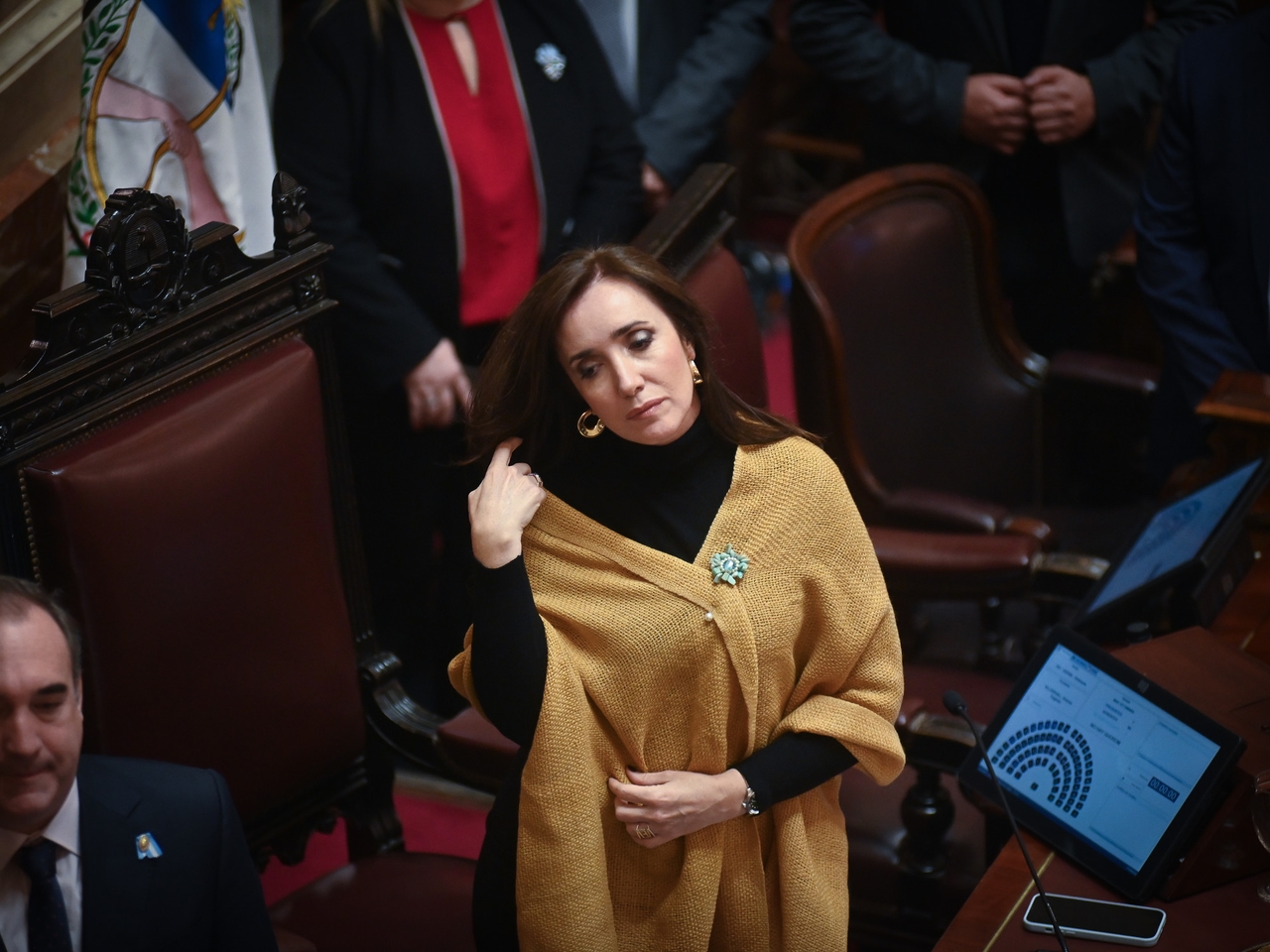 Senators accuse Villarruel and the government of using their salaries to divert attention from the defeat.
