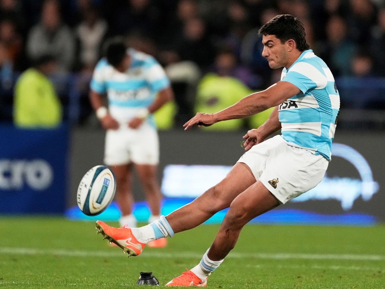 Santiago Carreras, de speler van de Pumas die een oogje op het lot had: hij verving Albornoz vanwege een blessure en speelde een sleutelrol tegen de All Blacks.