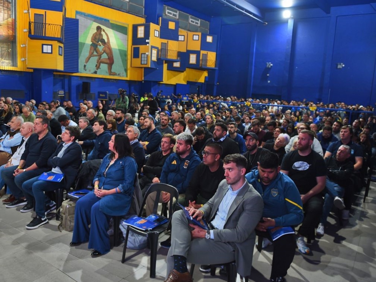 Boca Raton: Mit einem Rekordüberschuss wurden die Bilanz und die Allianz mit Hard Rock auf einer riesigen Hauptversammlung genehmigt.