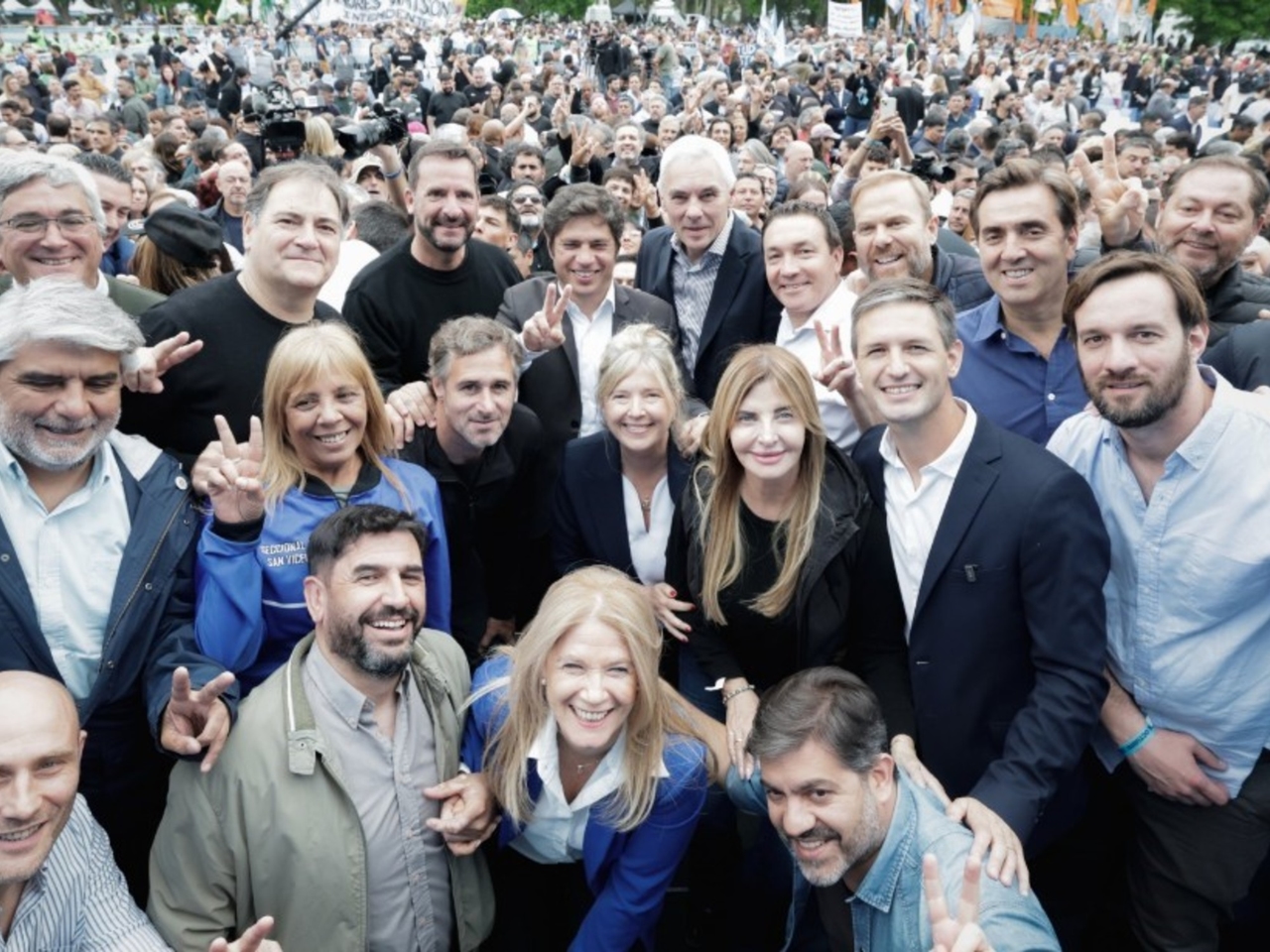 Burgemeesters die trouw zijn aan Axel Kicillof bekritiseren Cristina Kirchner: "Het besluit om de verkiezingen te scheiden was de juiste."