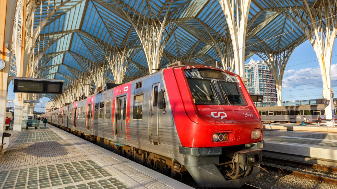 Zugverkehr wegen Streik erneut eingestellt