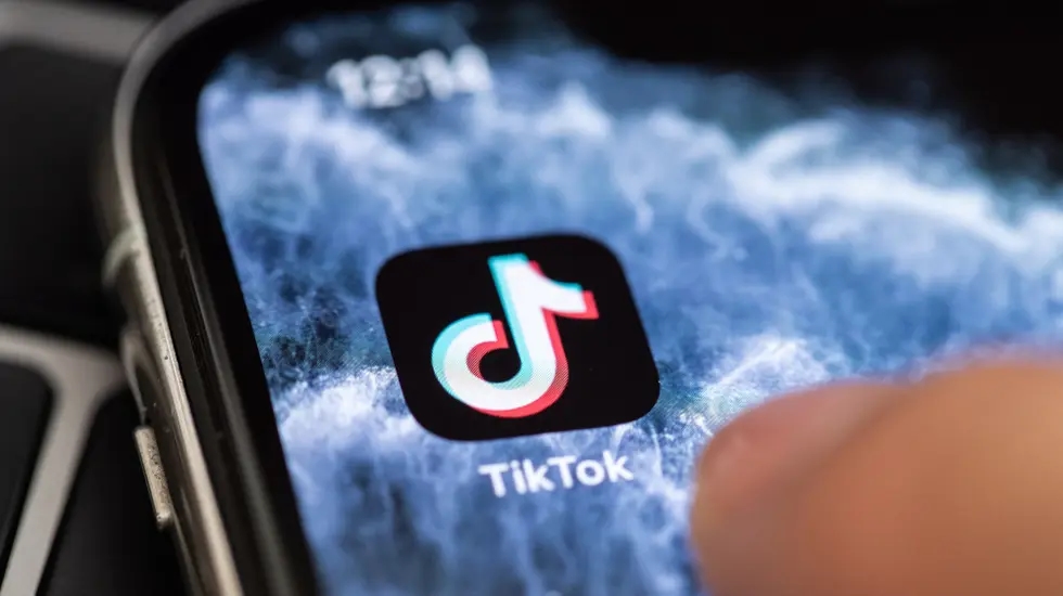 Brüssel wirft TikTok Verstöße gegen EU-Werbegesetze vor und droht mit hoher Geldstrafe