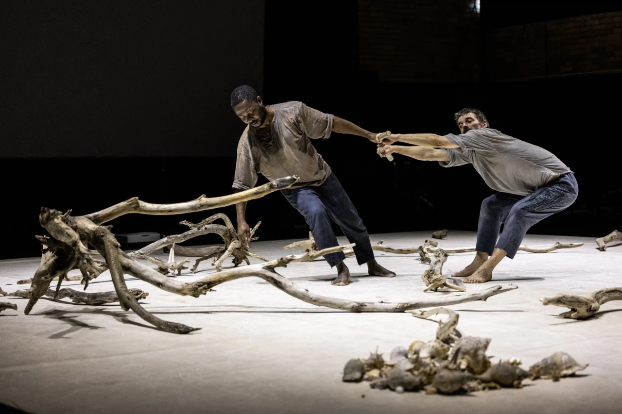 “OU”, el espectáculo de danza capaz de provocar reflexiones y emociones