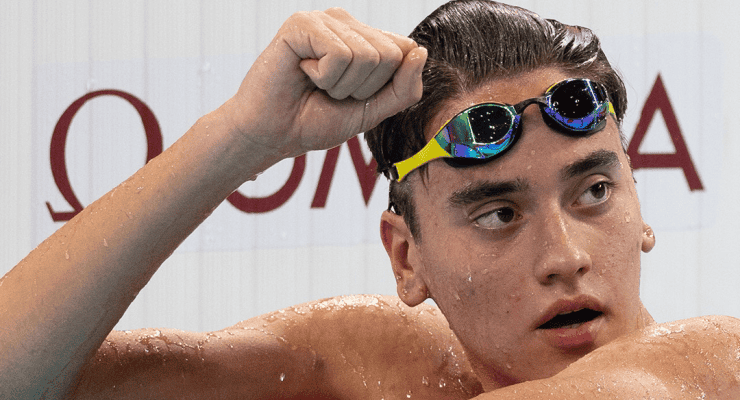 17-year-old national swimmer Kuzey Tunçelli is also a world champion in the 1500 meters