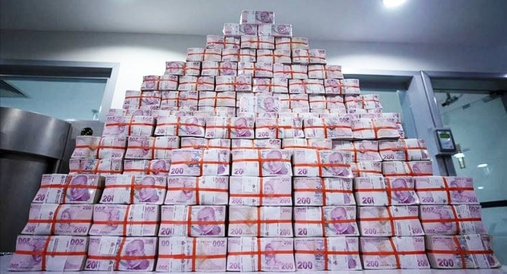 Das Leistungsbilanzdefizit von 7,8 Milliarden Dollar könnte im Sommer eine Erholungstendenz aufweisen, so der Minister.
