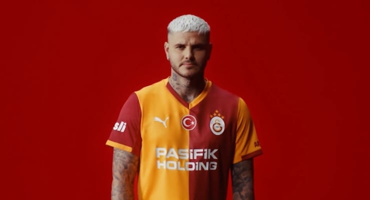 Galatasaray yeni sezon formalarını tanıttı