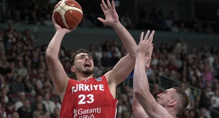 EuroBasket 2025: Türkiye beats hosts Latvia 93-73