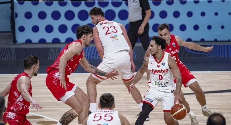 12 Homens Gigantes nas semifinais do EuroBasket após 24 anos: o triplo-duplo de Alperen Şengün
