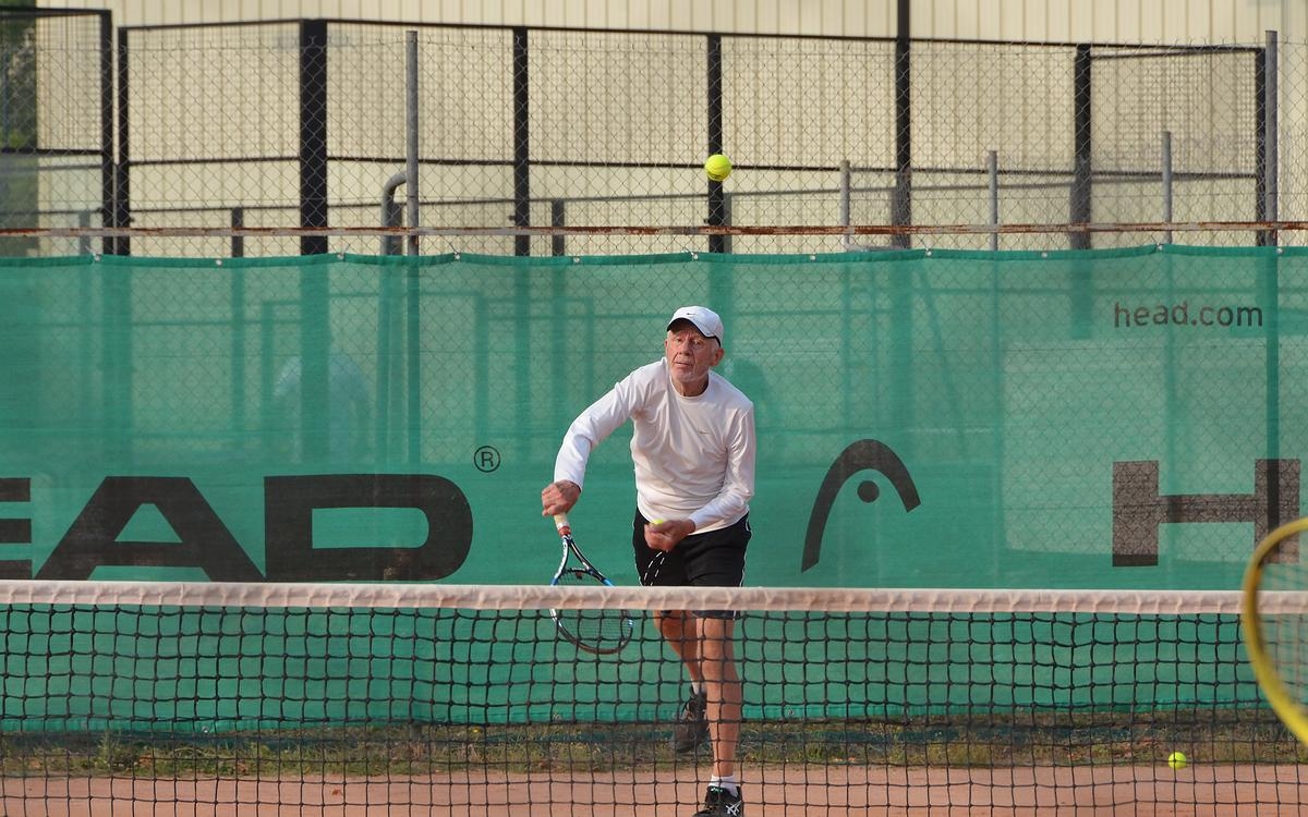 Tenis, XVI edycja międzynarodowego turnieju seniorów +: Otwarcie turnieju rozpoczęli single mężczyzn