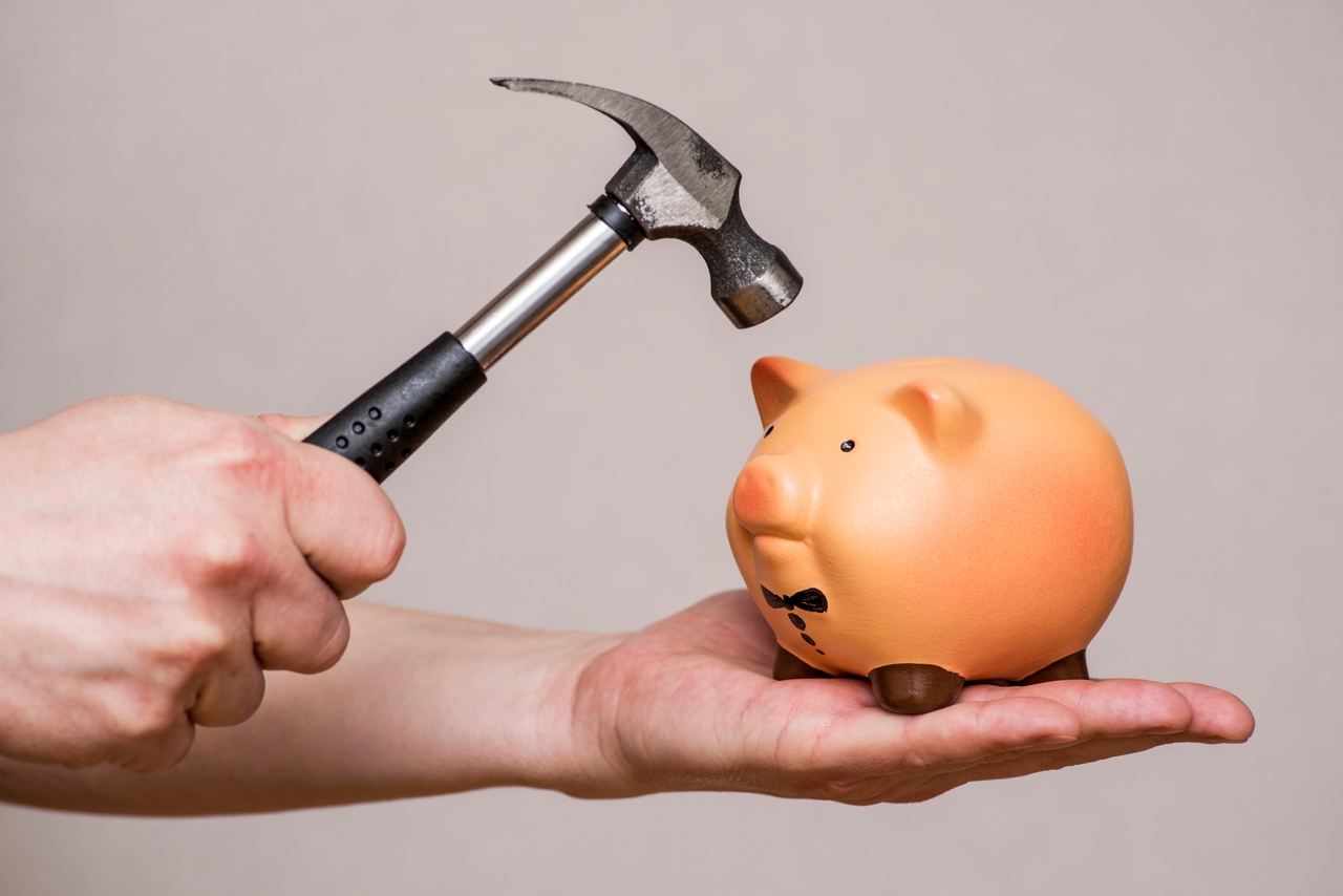 More people content with their finances despite low confidence