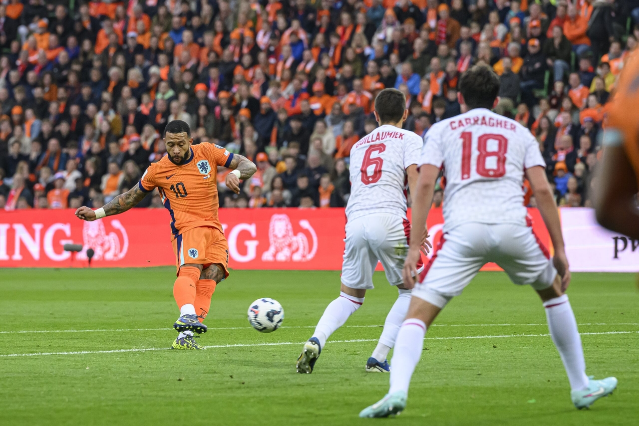 Depay se convierte en el máximo goleador de la selección holandesa con dos tantos contra Malta
