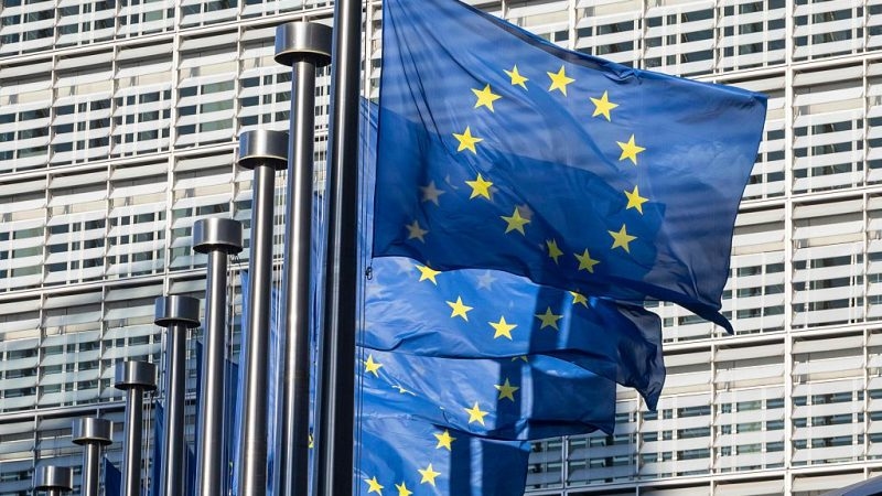 Bruxelas reúne dois pacotes tarifários punitivos dos EUA em uma lista de 93 bilhões de euros