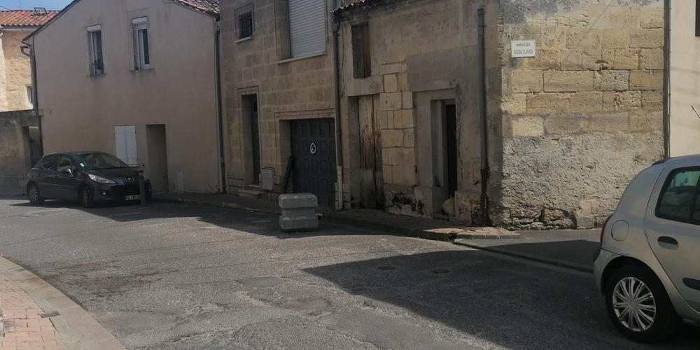 Saint-André-de-Cubzac (33): um vizinho de 28 anos pede aos foliões que façam mais silêncio às 4 da manhã para as crianças que dormem perto, ele é esfaqueado até a morte